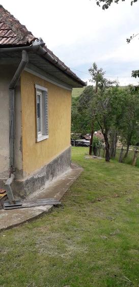 Casă cu 2 camere în Mociu