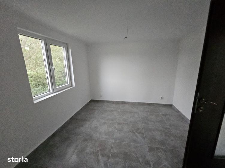 Casă cu 4 camere în Lăpușnic