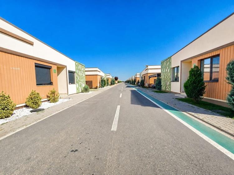 Casă individuală cu 4 camere cu Canalizare în Central