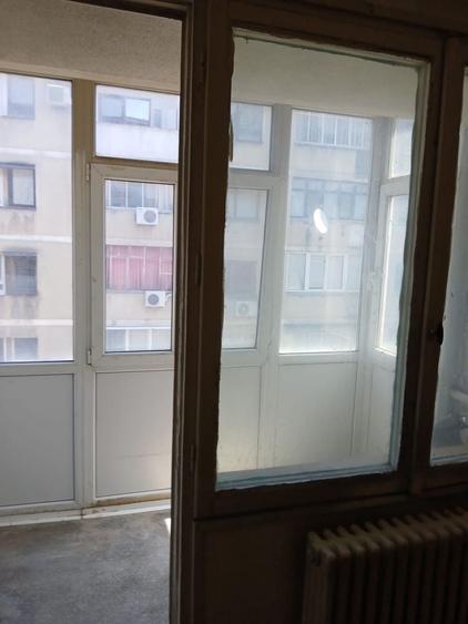 Apartament cu 3 camere semidecomandat în Kogălniceanu