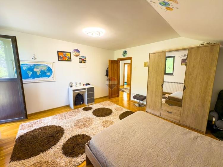 Casă individuală cu 5 camere cu Teren 2082 Mp în Tudor Vladimirescu (Avrămeni)