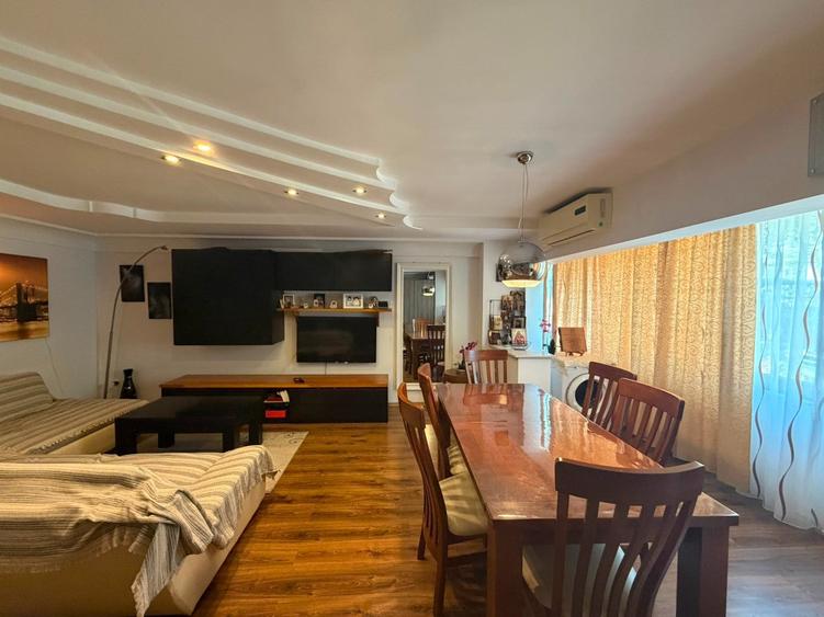 Apartament cu 3 camere decomandat în Babadag