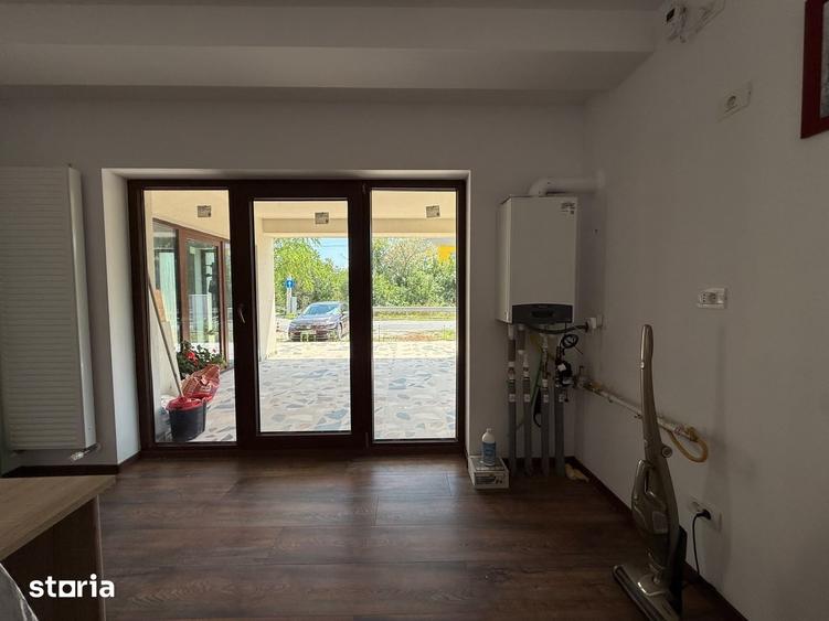 Apartament cu 4 camere în Odăi