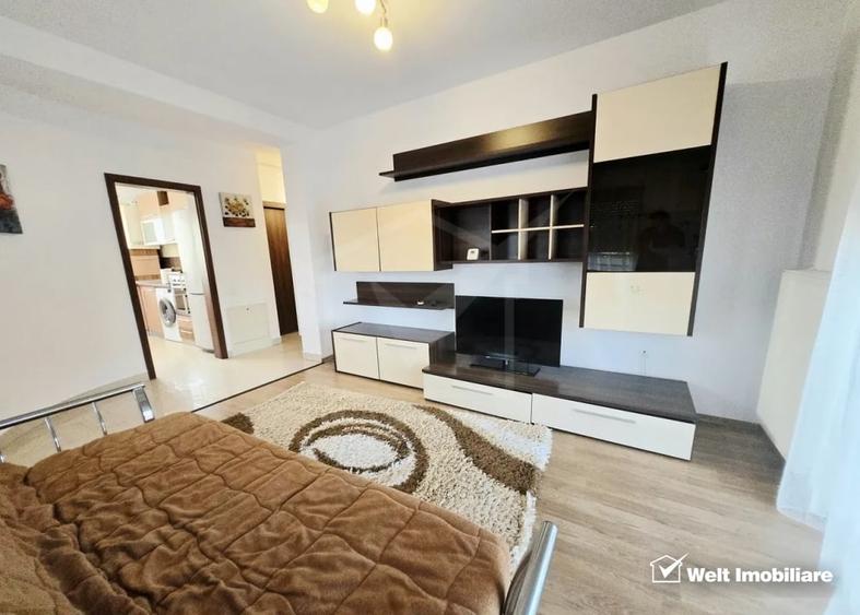 Apartament cu 3 camere decomandat, mobilat în Între Lacuri