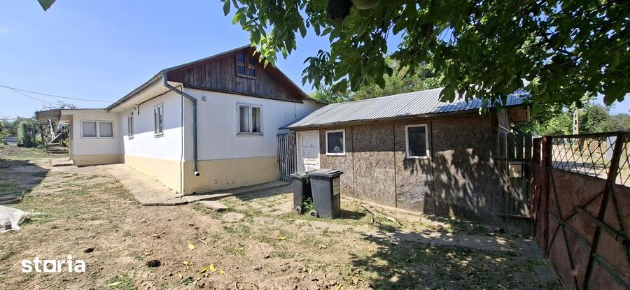 Casă cu 3 camere cu Teren 1905 Mp în Vânători