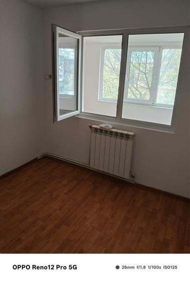 Apartament cu 4 camere în Micro 39