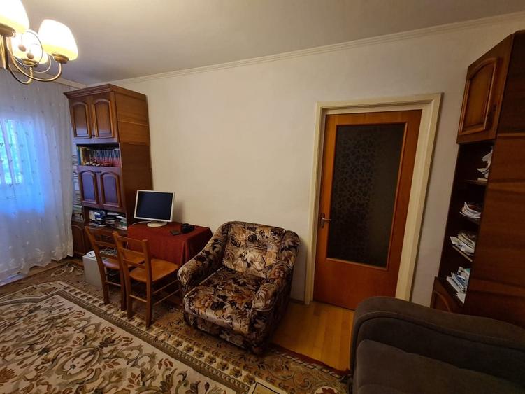 Apartament cu 2 camere semidecomandat în Gorjului