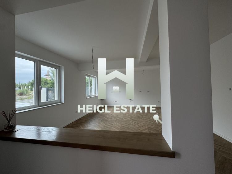 Duplex cu 5 camere cu Canalizare în Dumbrăvița