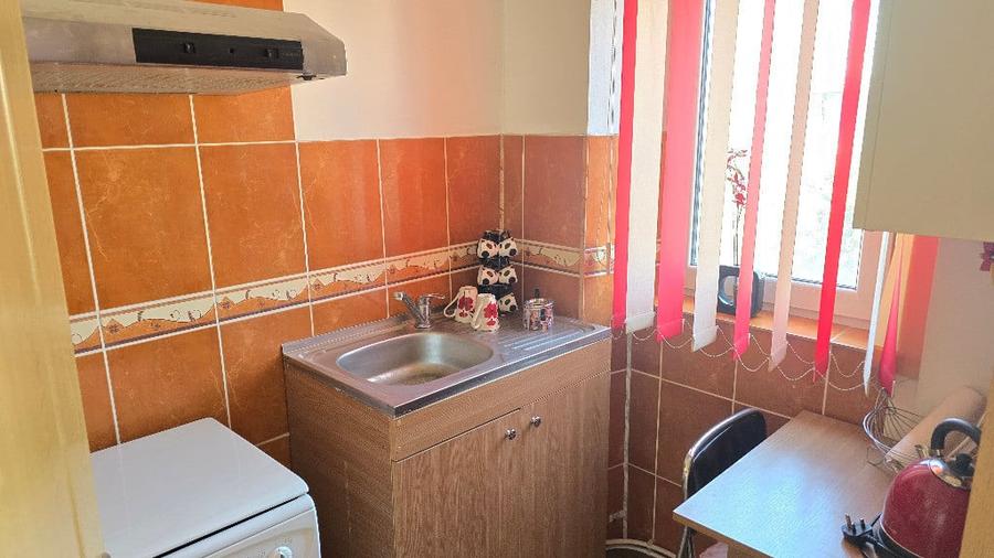 Vand garsoniera in Deva, zona Dacia, etaj 3, mobilata, utilata - 1