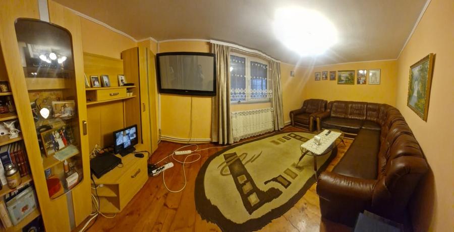 Casă individuală cu 6 camere cu Canalizare în Central