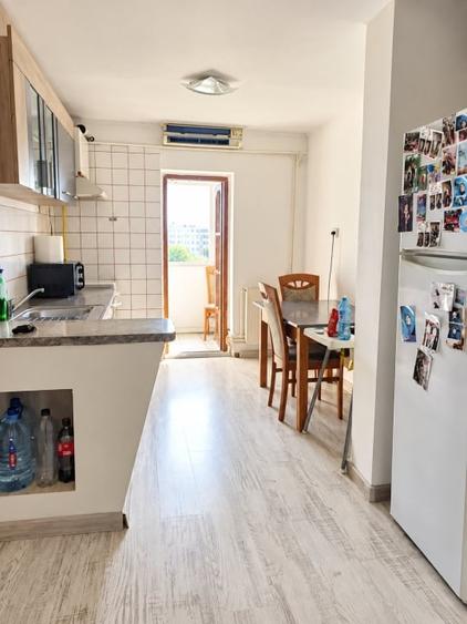 Apartament cu 2 camere decomandat, mobilat în Rovine