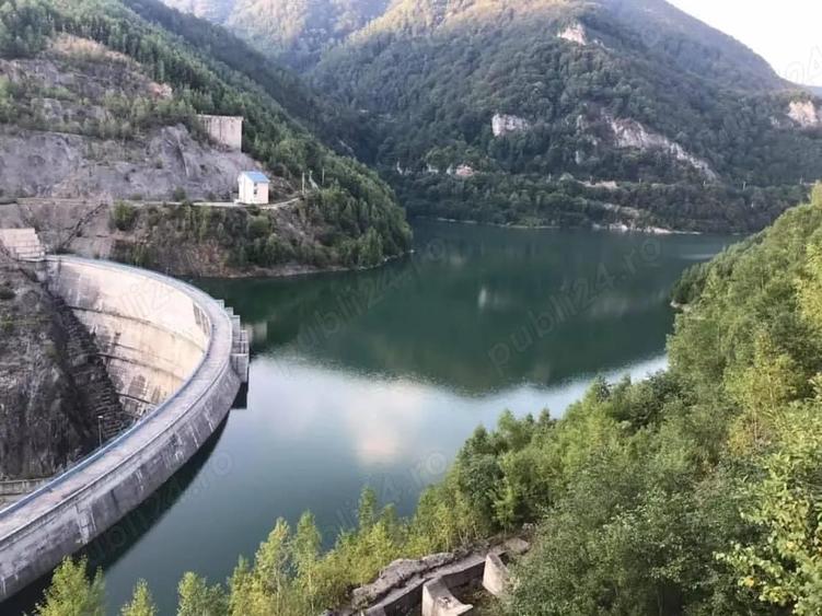 De vanzare Cabana in Carpatii Meridionali, langa Lacul Poiana Rusca, Teregova. - 2
