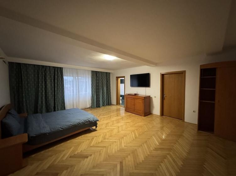 Casă cu 4 camere în Nord
