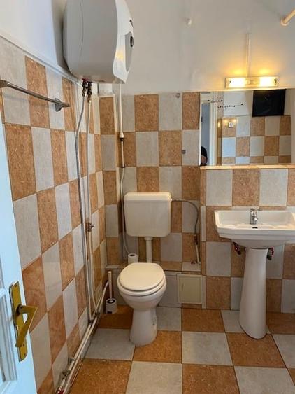 Apartament cu 3 camere semidecomandat în Cotroceni