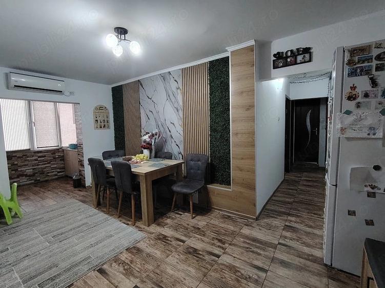 Apartament cu 3 camere decomandat în Nord