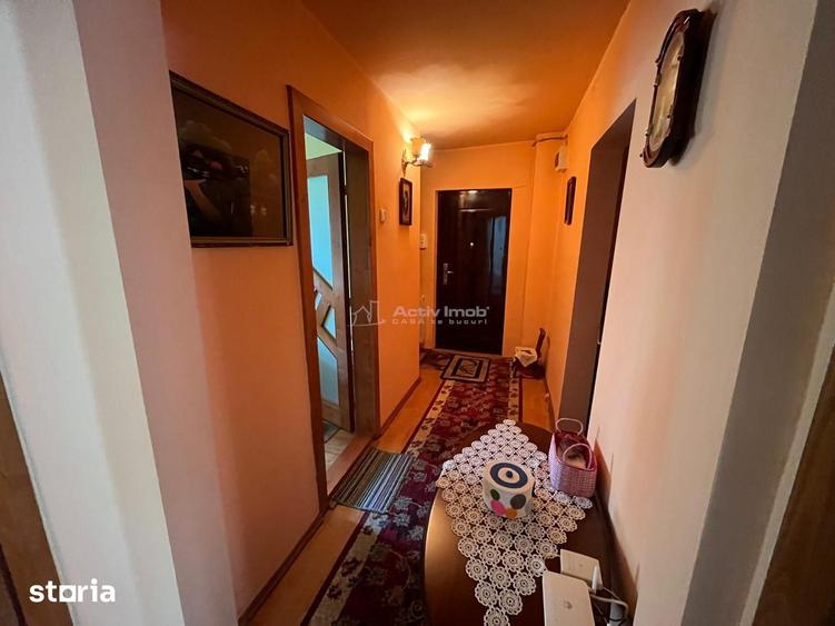 Apartament cu 3 camere decomandat în Central