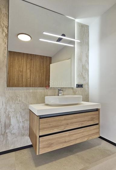 Apartament cu 3 camere decomandat în Brașovul Vechi