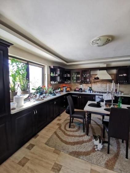 Casă cu 5 camere cu Teren 950 Mp în Snagov