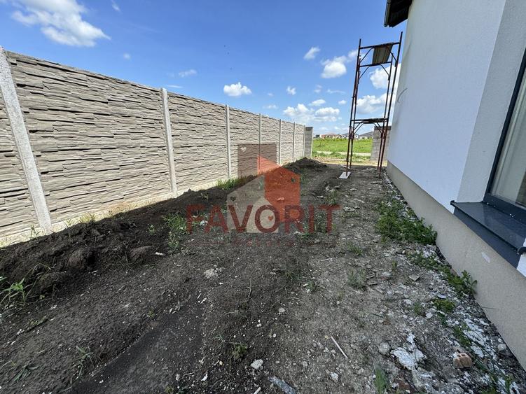 Duplex cu 4 camere cu Canalizare în Moșnița Nouă