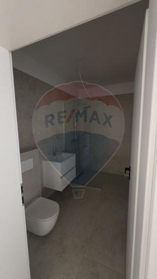 Apartament cu 2 camere decomandat în Tunari