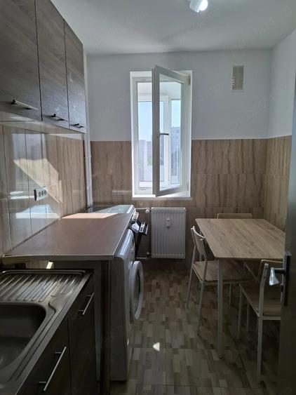 Apartament cu 2 camere decomandat în Fizicienilor