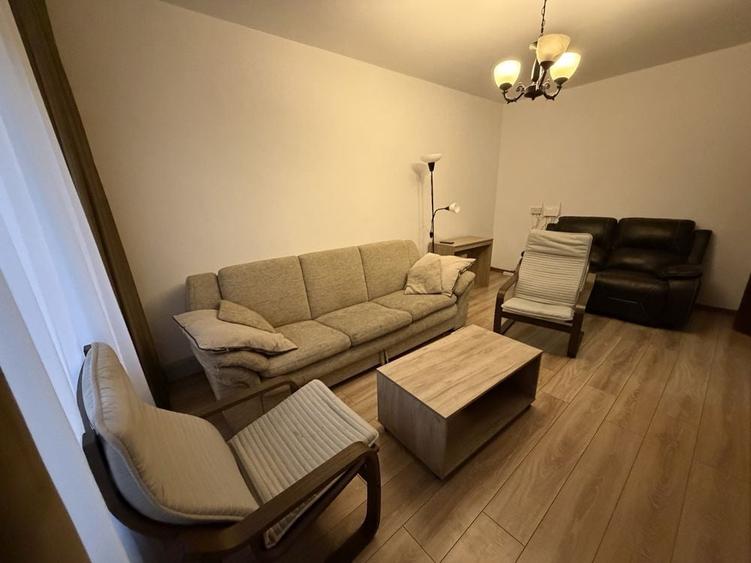 Apartament cu 2 camere decomandat în Berceni