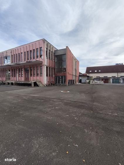 Spațiu comercial, de 869 mp, în Central