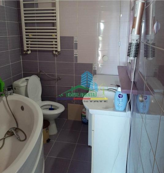 Casă individuală cu 3 camere cu Canalizare în Golești