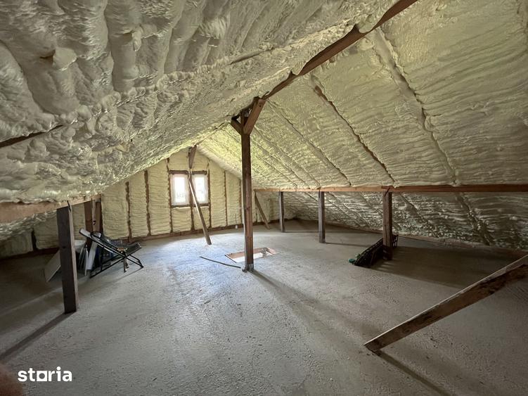 Casă cu 3 camere cu Teren 330 Mp în Bucium