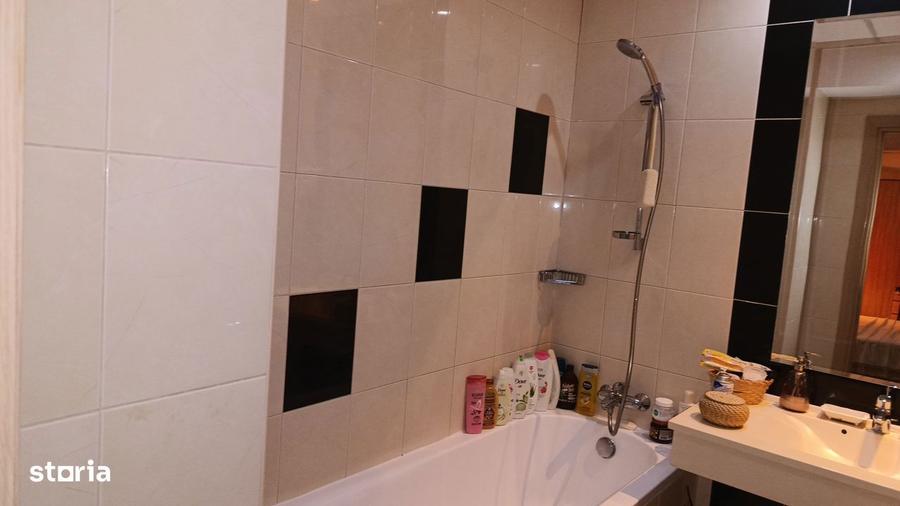 Apartament cu 3 camere în Vitan