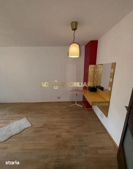Apartament cu 4 camere în Crângași
