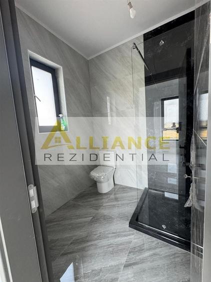 Casă individuală cu 4 camere decomandat cu Canalizare în Berceni