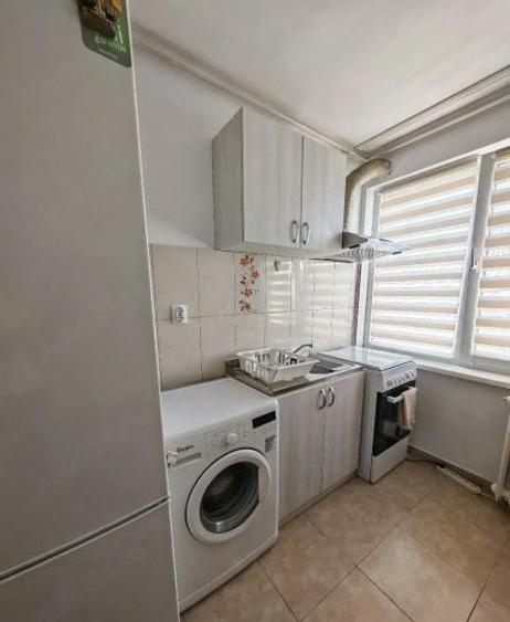 Apartament cu 2 camere decomandat, mobilat în Titan