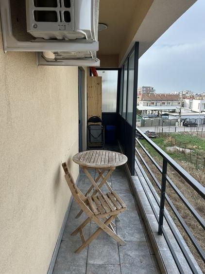 Apartament cu 2 camere decomandat în Palazu Mare