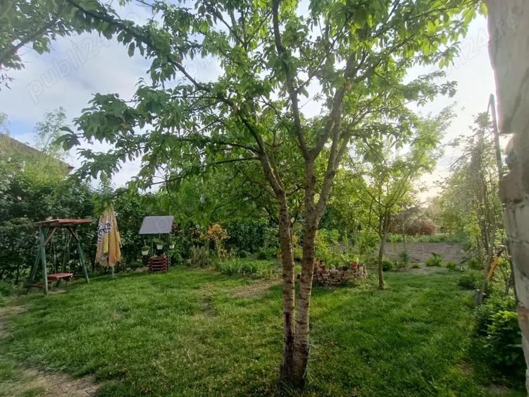 Casă cu 3 camere cu Teren 900 Mp în Central
