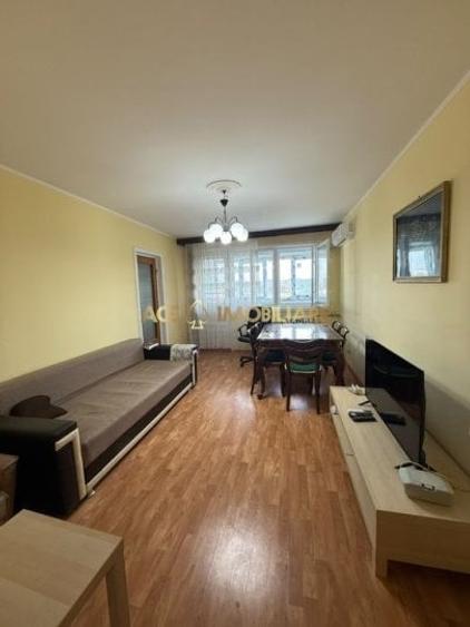 Apartament cu 3 camere decomandat, mobilat în Colentina