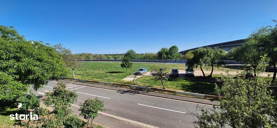 Apartament cu 3 camere decomandat în Alfa