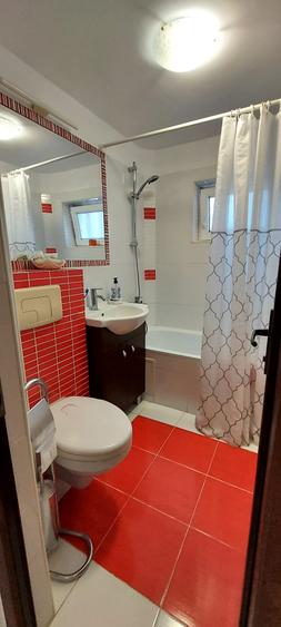 Apartament cu 2 camere decomandat în Boema
