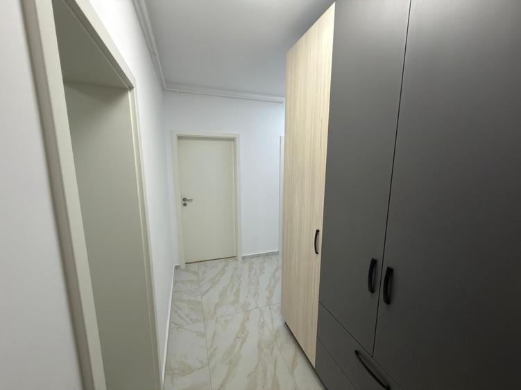 Apartament cu 2 camere, mobilat în Tractorul