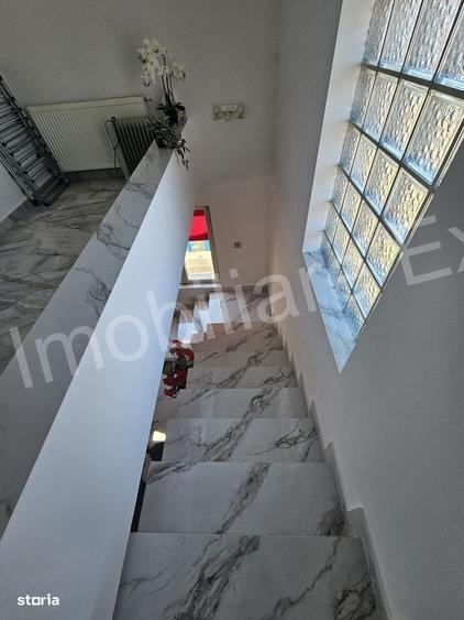 Casă cu 3 camere cu Teren 290 Mp în Central