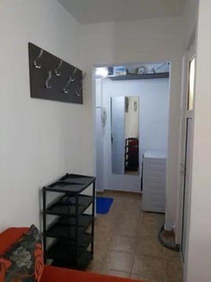 Apartament cu 2 camere semidecomandat, mobilat în Tătărași