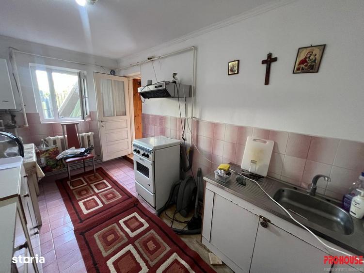 Casă cu 2 camere cu Teren 244 Mp în Central