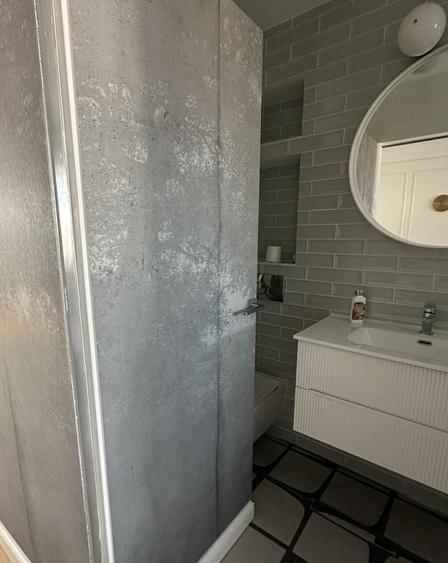 Apartament cu 4 camere în Victoriei
