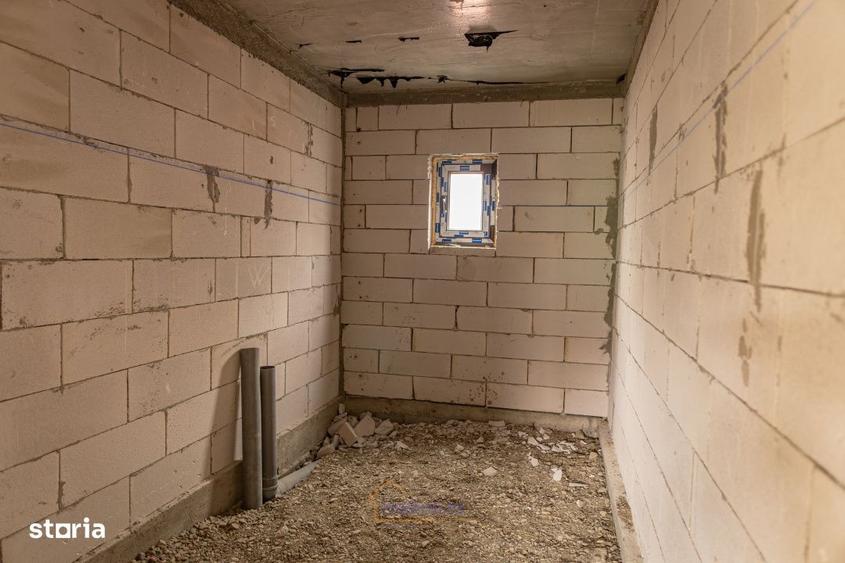 Casă cu 4 camere cu Teren 1440 Mp în Cernu