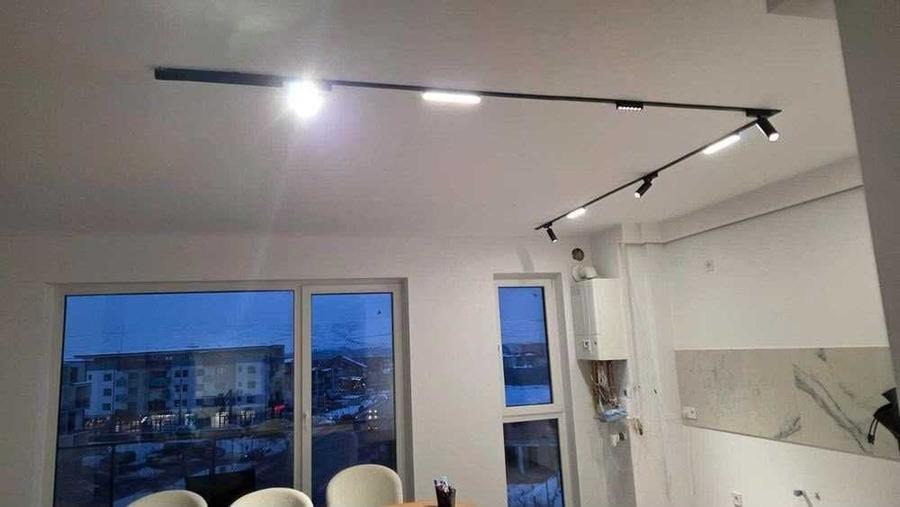 Apartament cu 3 camere decomandat în Florești