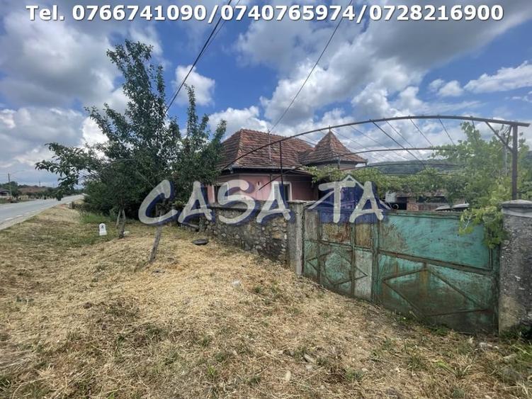 Casă individuală cu 3 camere cu Canalizare în Bengești-Ciocadia