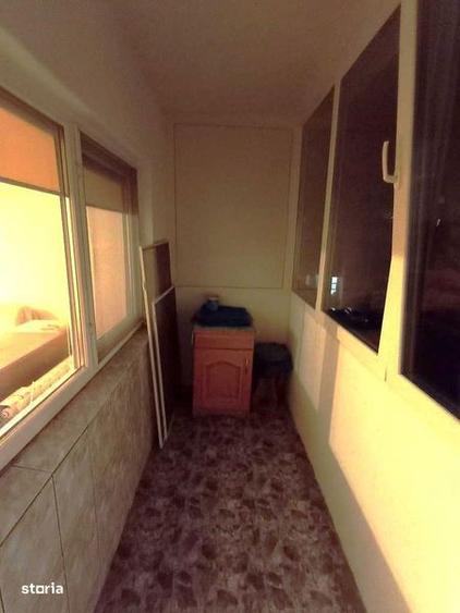 Garsonieră decomandată, mobilată în Decebal