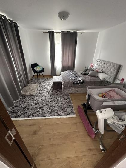 Casă cu 4 camere în Central