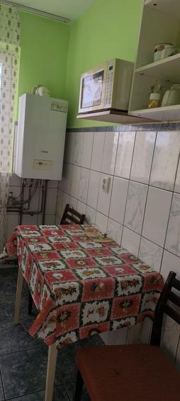 Apartament cu 2 camere semidecomandat în Teișani