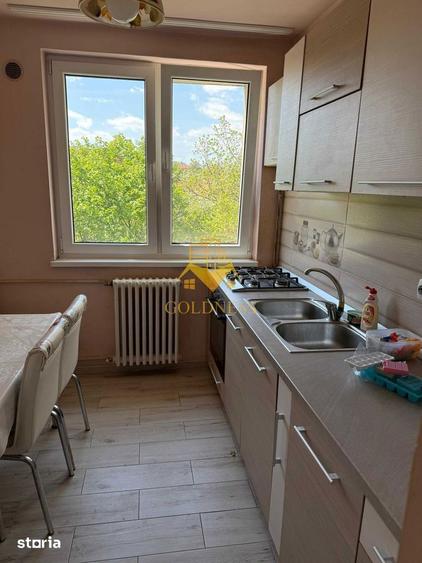 Apartament cu 2 camere, mobilat în Central